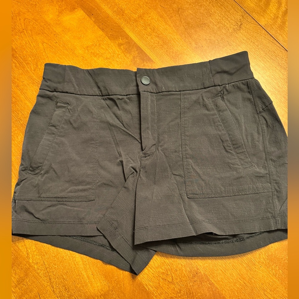 Athleta black Women's Cargo Shorts